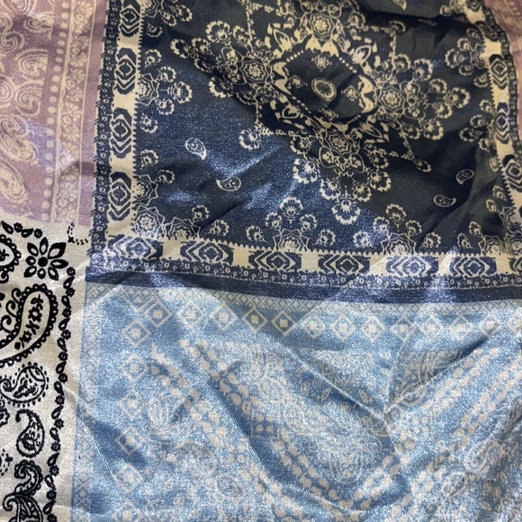 Silk bandana strapless top - Picture 3 of 7